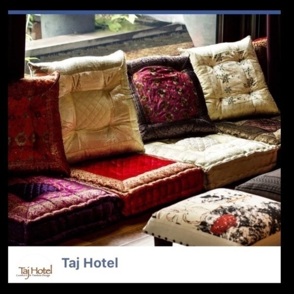 Set(2pillows)Taj Hotel Tufted Java Square Throw Pillow Taj Rich finishing silk - Picture 3 of 6